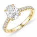 oval lab grown diamant ring i 14 karat gull 2,0 ct 0,29 ct