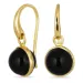 runde svart onyks øredobber i forgylt messing - Loom Stones