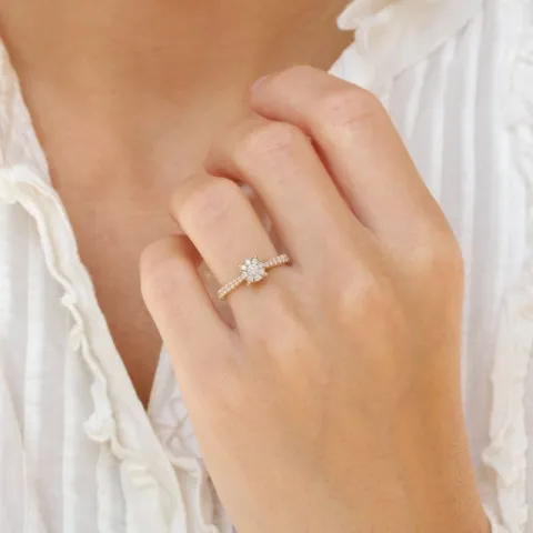 rund diamantring i 14 karat gull 0,10 ct 0,36 ct