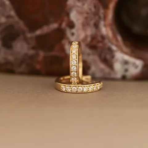 14 mm briljant creol i 14 karat gull med diamant 