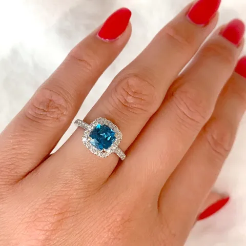 firkantet topas diamantring i 14 karat hvitt gull 1,90 ct 0,44 ct
