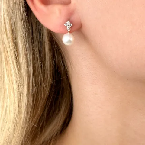 blomst perle diamantøredobb i 14 karat hvitt gull med diamant
