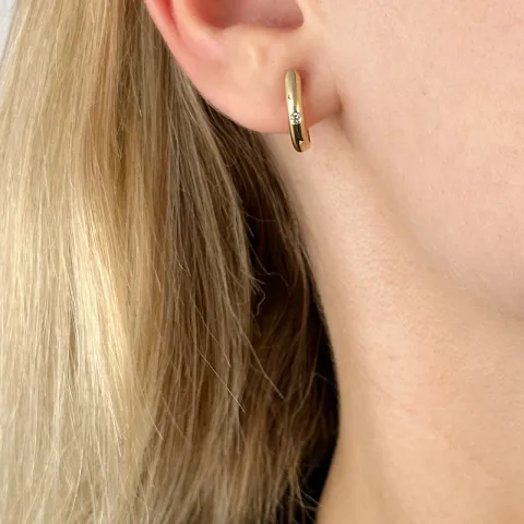 diamant halvcreol i 14 karat gull med diamant