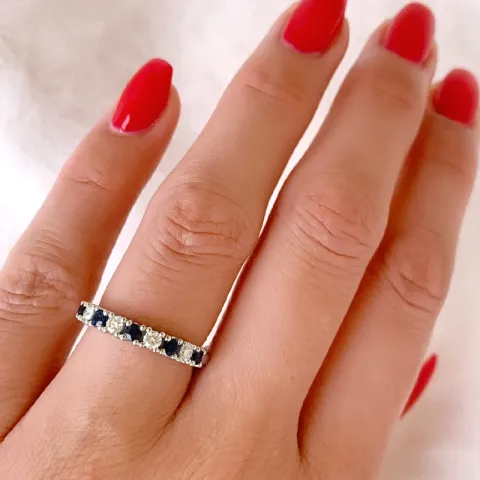 Safir diamantring i 14 karat hvitt gull 0,45 ct 0,24 ct
