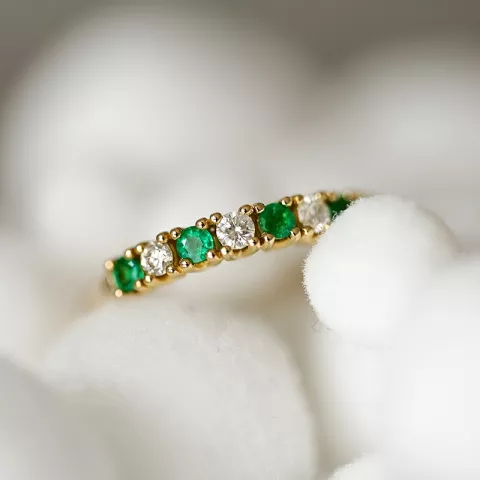 Smaragd diamantring i 14 karat gull 0,40 ct 0,24 ct