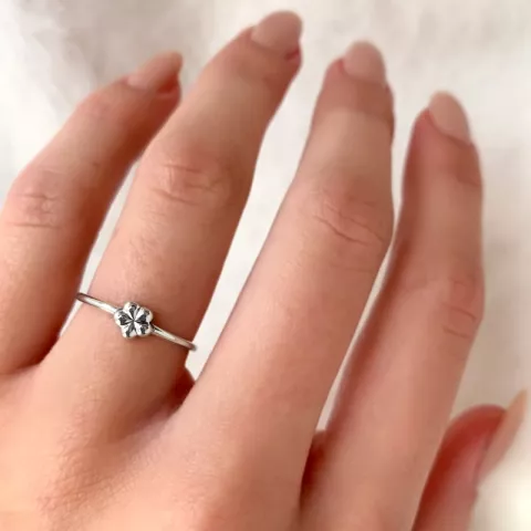 Simple Rings blomst ring i sølv