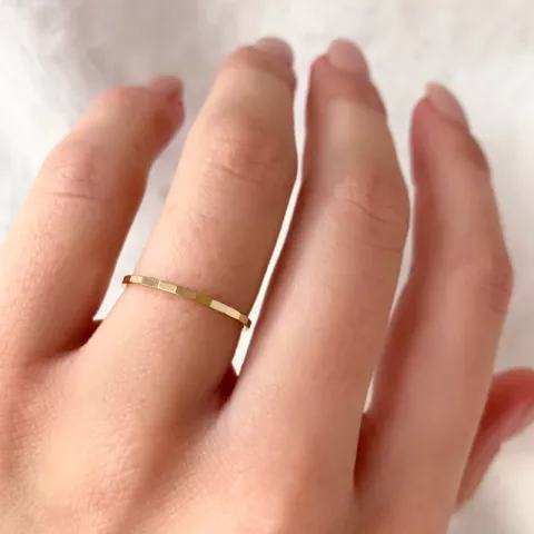 Simple rings ring i 9 karat gull