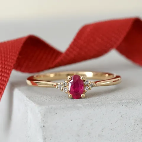 rubin diamantring i 14 karat gull 0,35 ct 0,03 ct