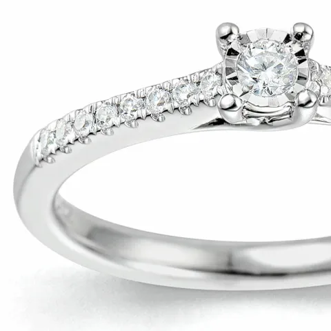diamant ring i 14 karat hvitt gull 0,057 ct 0,102 ct