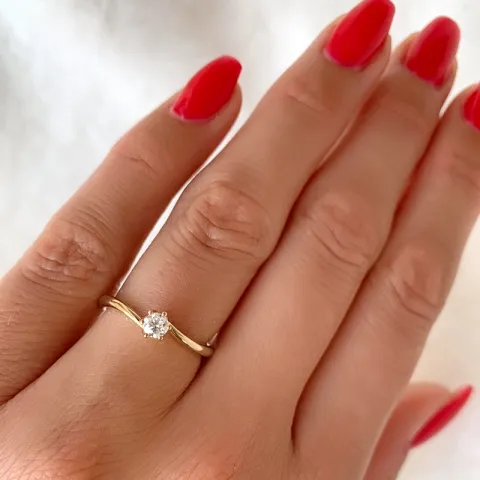 diamant ring i 14 karat gull 0,20 ct