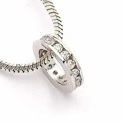 Rundt anheng i 9 karat hvitt gull