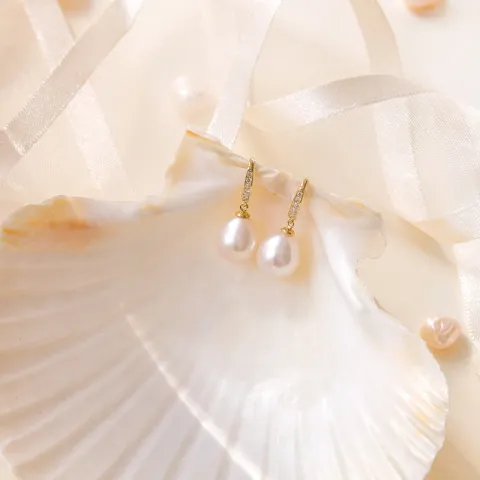 øredobber i 9 karat gull med zirkon - Gold Collection