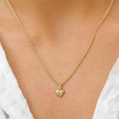 hjerte anheng i 9 karat gull