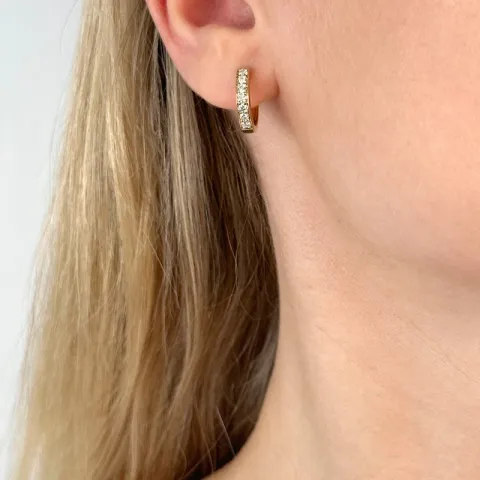 15 mm briljant creol i 14 karat gull med diamant