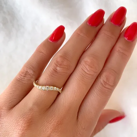 diamant ring i 14 karat gull 0,401 ct
