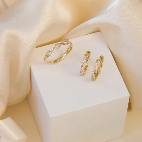 15 mm diamant creol i 14 karat gull med diamant