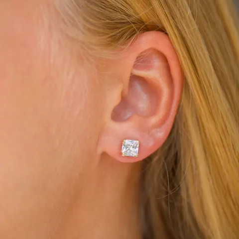 6 mm ørestikker i 9 karat gull med zirkon