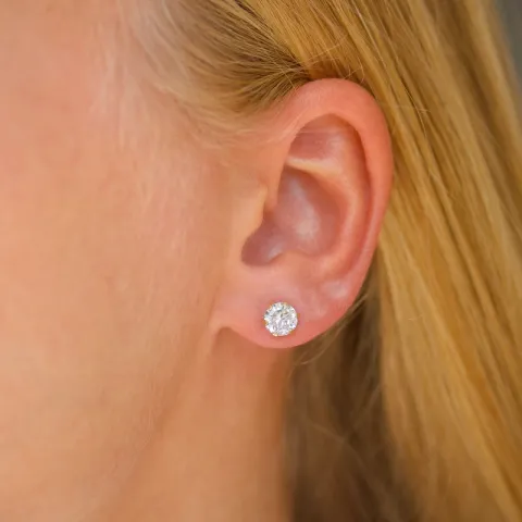 6 mm ørestikker i 9 karat gull med zirkon