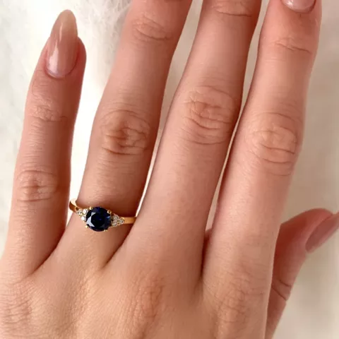 blå ring i 9 karat gull