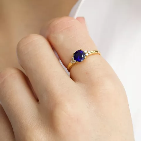 blå syntetisk safir ring i 9 karat gull