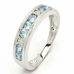 Blå topas ring i 9 karat hvitt gull