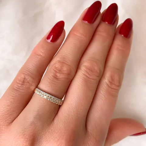 diamantring i 14 karat gull med rhodium 0,38  ct