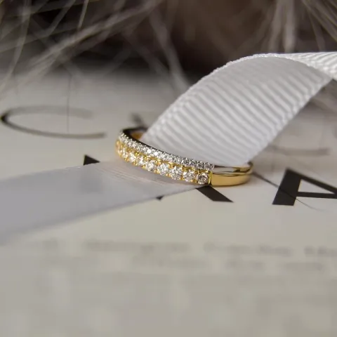diamantring i 14 karat gull med rhodium 0,38 ct