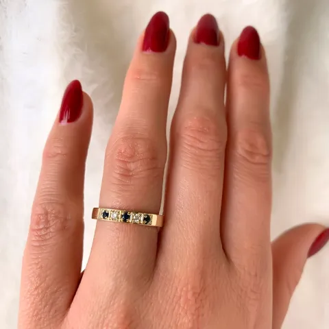 blå safir diamantring i 14 karat gull 0,06 ct 0,13 ct