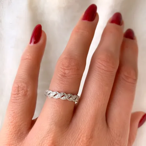 Diamantring i 14 karat hvitt gull 0,13 ct