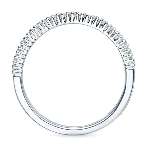 Smal diamantring i 14 karat hvitt gull 0,27 ct