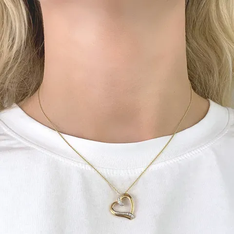 hjerte anheng i 9 karat gull med rhodium