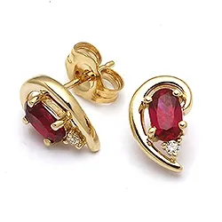 øredobber i 9 karat gull med syntetiske rubiner og zirkon