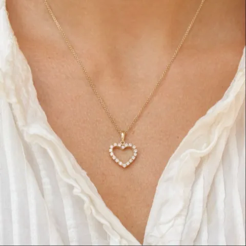 hjerte anheng i 14 karat gull 0,39 ct