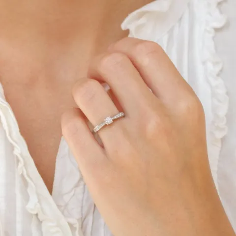 Diamantring i 14 karat hvitt gull 0,18 ct 0,14 ct