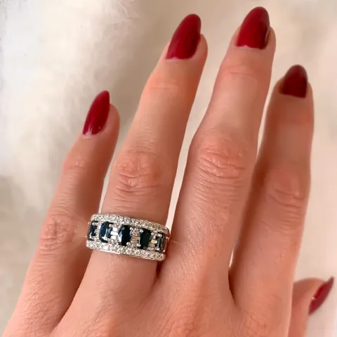 blå safir diamantring i 14 karat hvitt gull 0,49 ct 1,75 ct