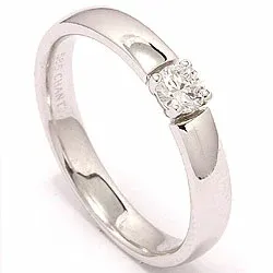 hvittgulls ring i 14 karat hvitt gull 0,20 ct