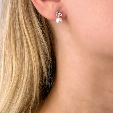 blomst perle ørestikker i 14 karat hvitt gull med diamant
