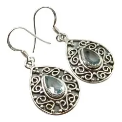 Blå topas øredobber i oksidert sterlingsølv