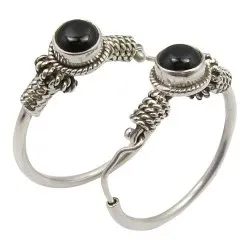 runde svart onyks øredobber i oksidert sterlingsølv