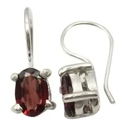 Ovale granat øredobber i sølv