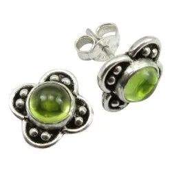 Peridot øredobber i oksidert sterlingsølv