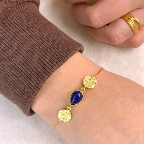 lapis lazuli armbånd i forgylt sølv med anheng i forgylt sølv