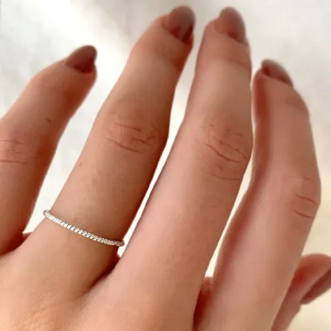 vridd ring i sølv