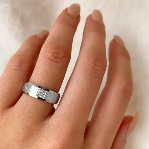 zirkon ring i rodinert sølv