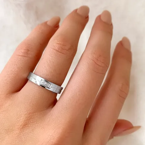 Elegant ring i rodinert sølv