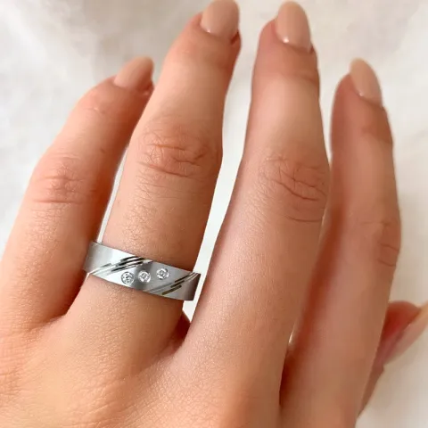 Elegant ring i rodinert sølv