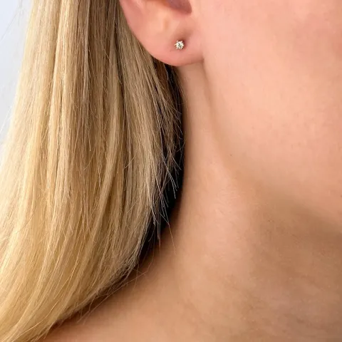 2 x 0,05 ct diamant gull solitaireørepynt i 14 karat gull med diamant