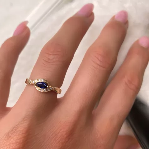 oval blå safir gull ring i 14 karat gull 0,04 ct 