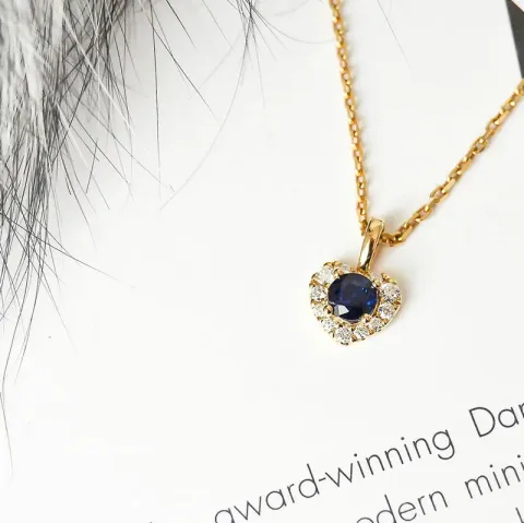 hjerte blå safir anheng i 14 karat gull 0,159 ct 0,45 ct
