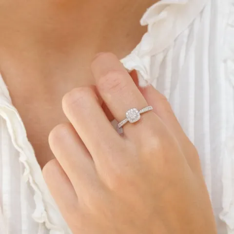 firkantet diamantring i 14 karat hvitt gull 0,26 ct 0,26 ct
